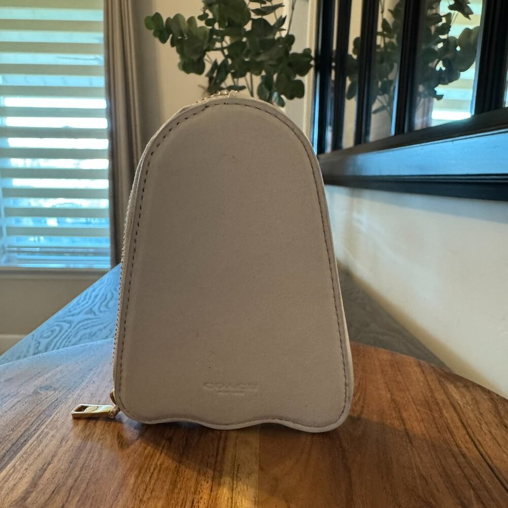 Coach Halloween Ghost Coin Case – Limited Edition Chalk White Leather, NWOT Coll - Picture 2 of 7